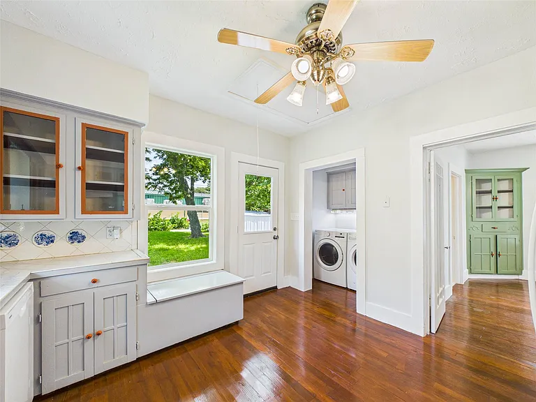 314 W Sidnor St — Photo 10