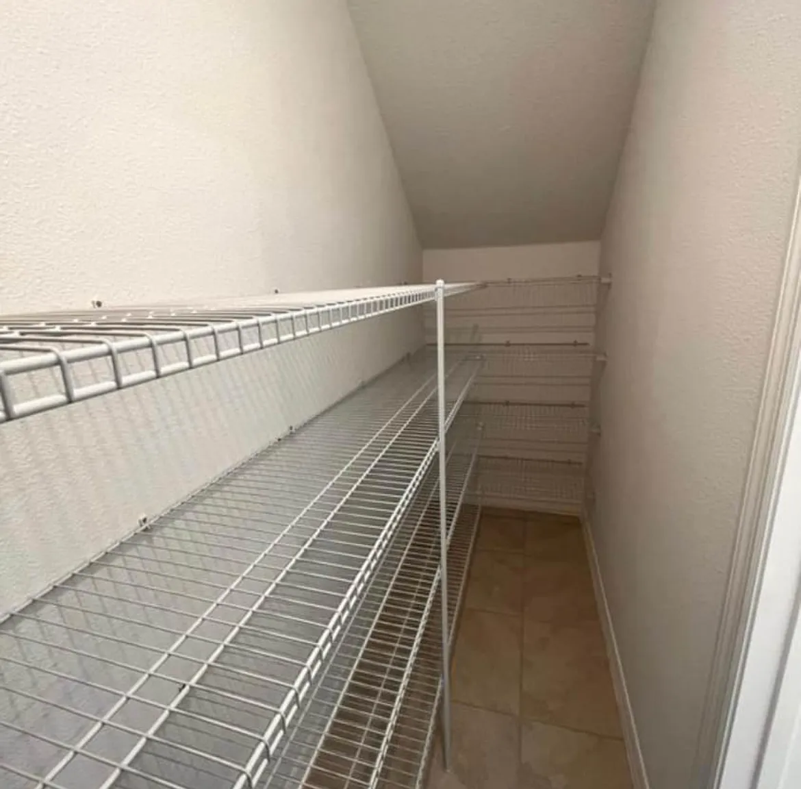 3 bed, 2.5 bath, 1546 sqft, $900 — Photo 4