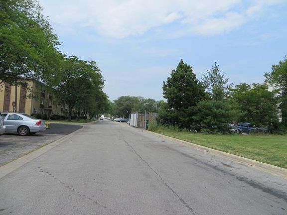 4th image of 9275 W Noel Ave #C3