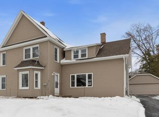 1909/1911 Salisbury ROAD, West Bend, WI 53090