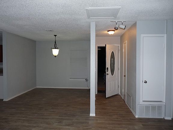 2nd image of 6826 Avila