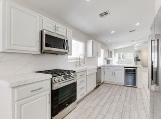 2259 Smokey Sky Dr, Henderson, NV 89052