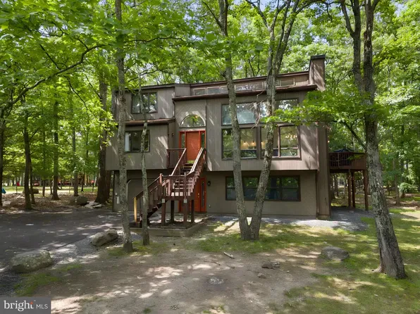 108 Ledgewood Dr, East Stroudsburg, PA 18301