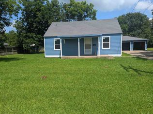 3015 25th St, Port Arthur, TX 77642