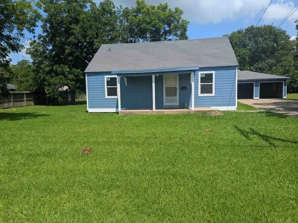 3015 25th St, Port Arthur, TX 77642