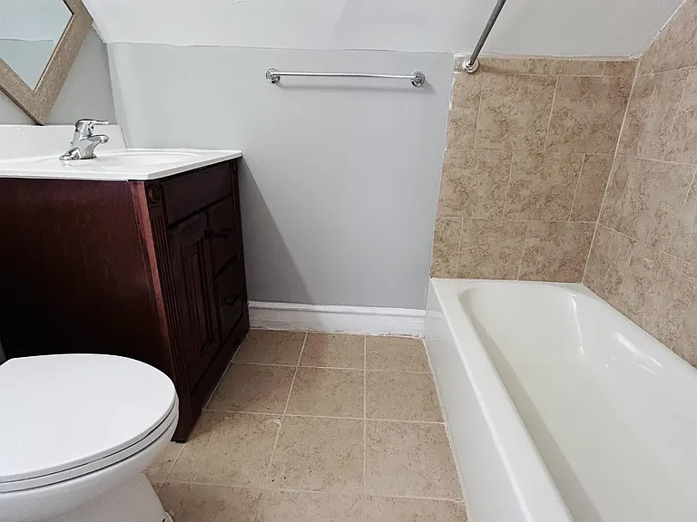 1221 Lindley Ave #3 — Photo 6