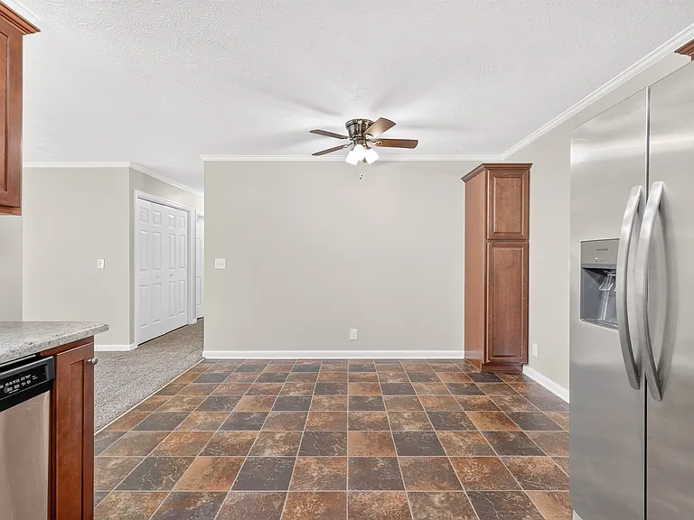 2504 Angelyn Dr — Photo 19