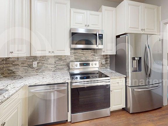 3rd image of 14277 Preston Rd APT 316