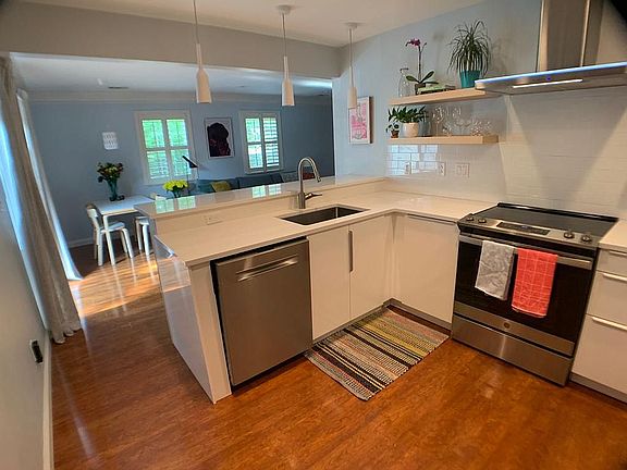 2nd image of 9059 W Swan Cir