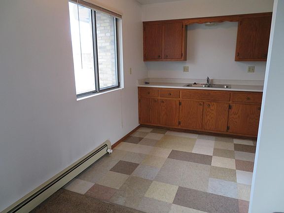 2nd image of 2211 13th Ave APT 3