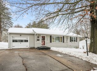 1223 N 3rd St, Oskaloosa, IA 52577