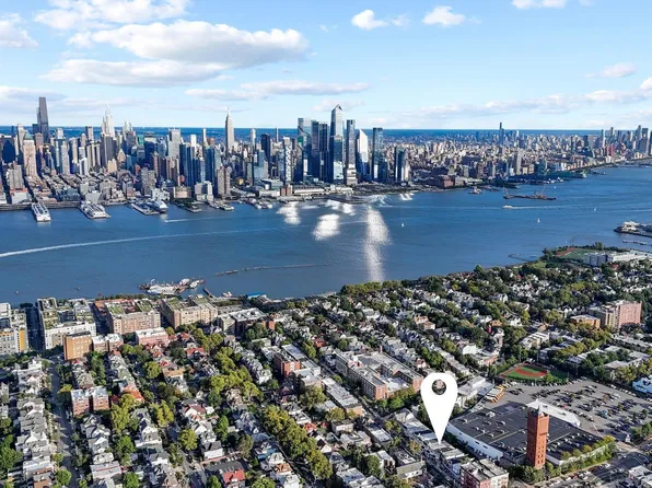 83 Liberty Place image 38 of 43