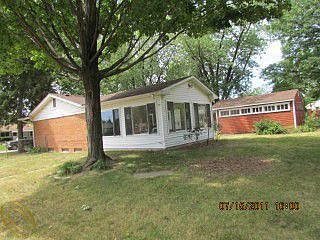 2nd image of 8904 Linville St