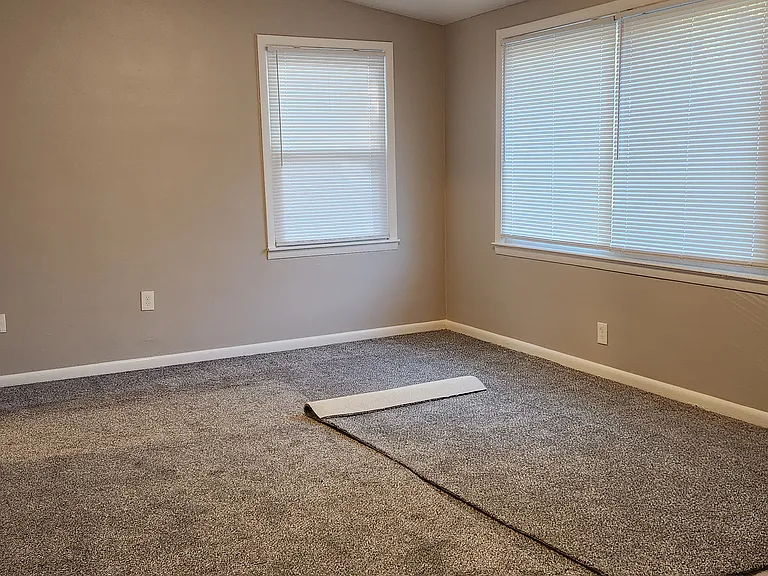 4418 Vernon Ave — Photo 4