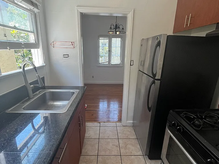 4243 Monroe St #5/8 — Photo 12