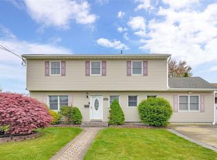 50 Cedar Ave, Bethpage, NY 11714
