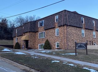 304 35th St APT 104, Fort Madison, IA 52627