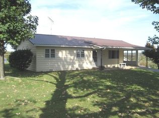 203 W 18th St, Cassville, MO 65625