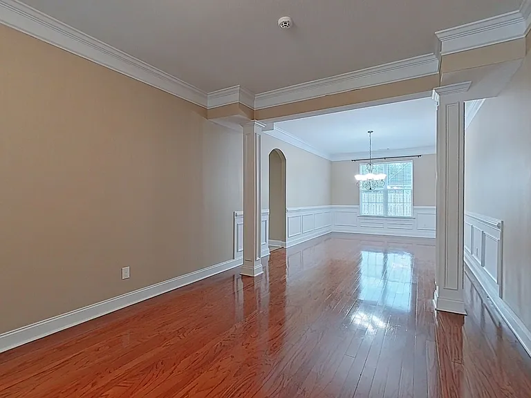 611 Baldwin Pl — Photo 7