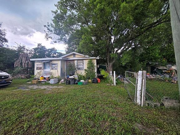 2nd image of 39521 COIT ROAD