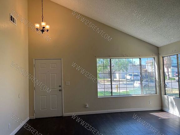 5th image of 4723 Katrina Pl