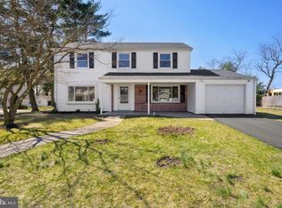 15 Bosworth Ln, Willingboro, NJ 08046