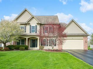 40 Black Cedar Dr, Rochester, NY 14624