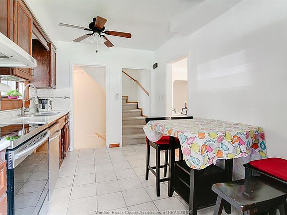 4th image of 750 Bartlet Dr