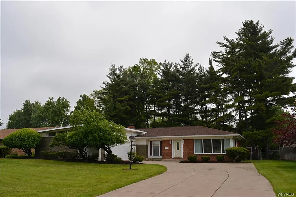 25 Tristan Ln photo 1