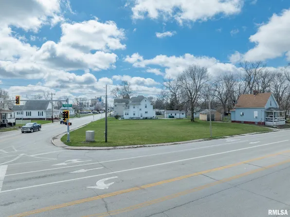 800 W Monmouth St, Abingdon, IL 61410