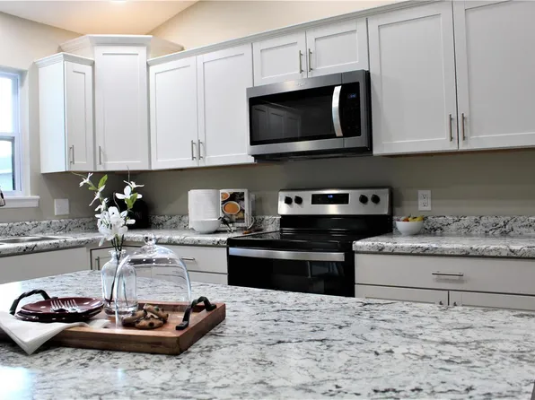 1508 W Centennial Ave, Bowling Green, MO 63334