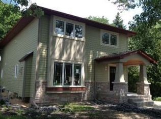 450 Colfax Ave, Clarendon Hills, IL 60514