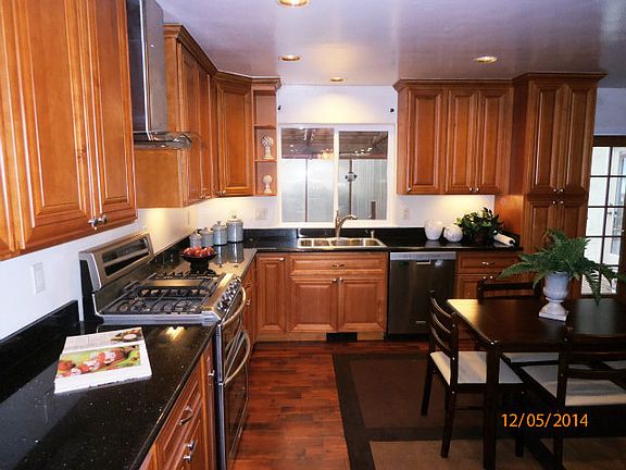 4th image of 209 Santa Lucia Ave