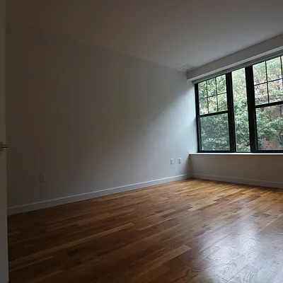 Rented by Nooklyn NYC LLC | media 52