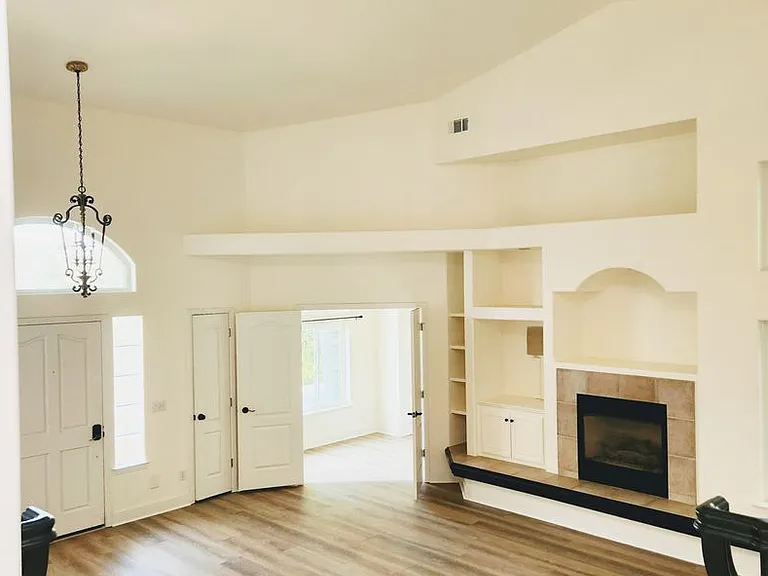 1586 San Diego Loop — Photo 9