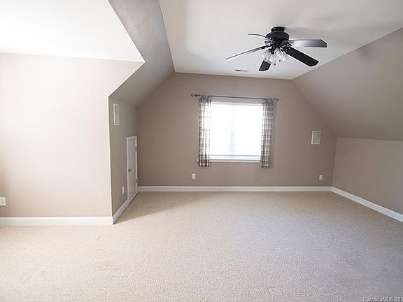 3rd image of 9612 Willow Leaf Ln #12