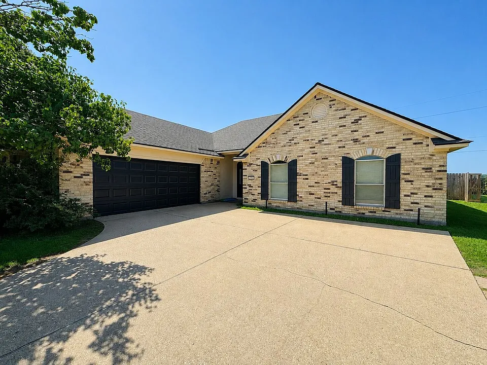 1022 Creole Dr