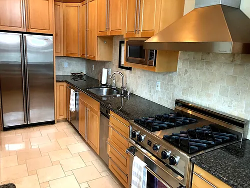 1545 Broadway #302 Photo 1