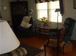 102 James St, Walterboro, SC 29488