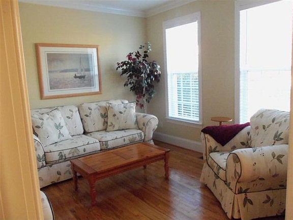 2nd image of 662 Deerwood Way