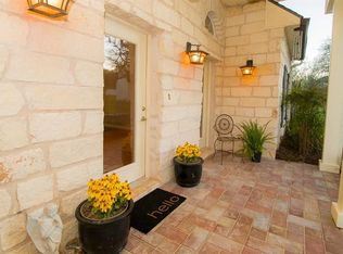 325 Lost Valley Rd, Dripping Springs, TX 78620