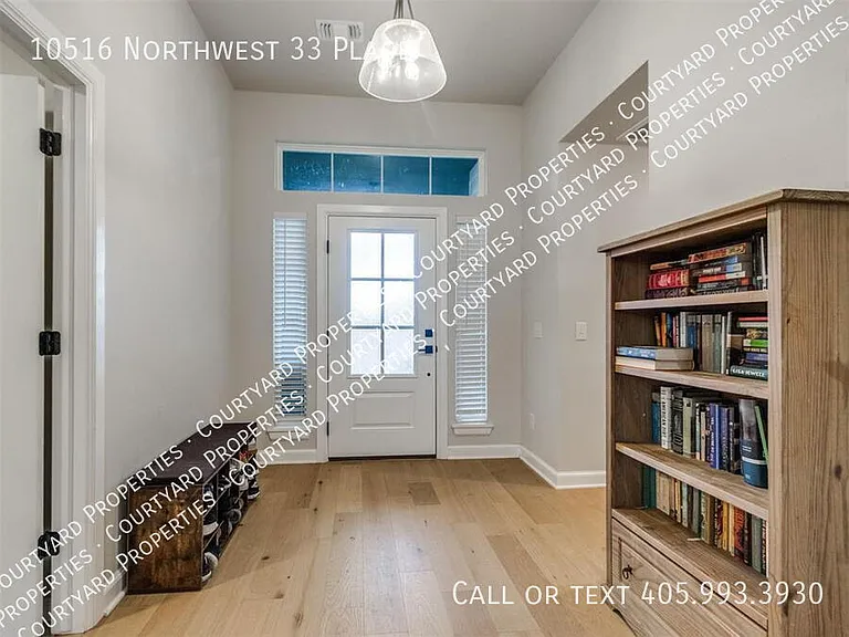 10516 NW 33rd Pl — Photo 6