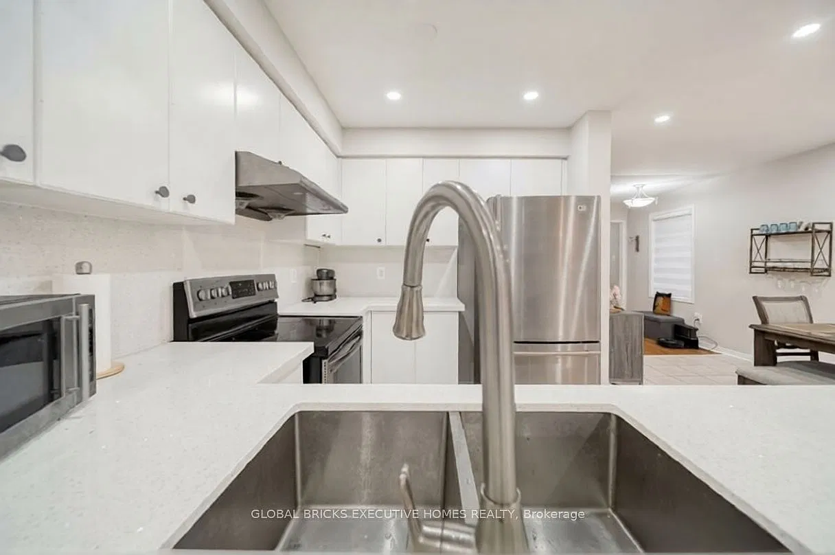 3 bed, $2,700 — Photo 3