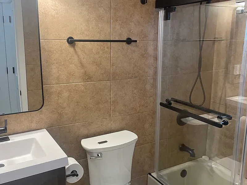 2 bed, 1.0 bath, 895 sqft, $1,997 — Photo 3
