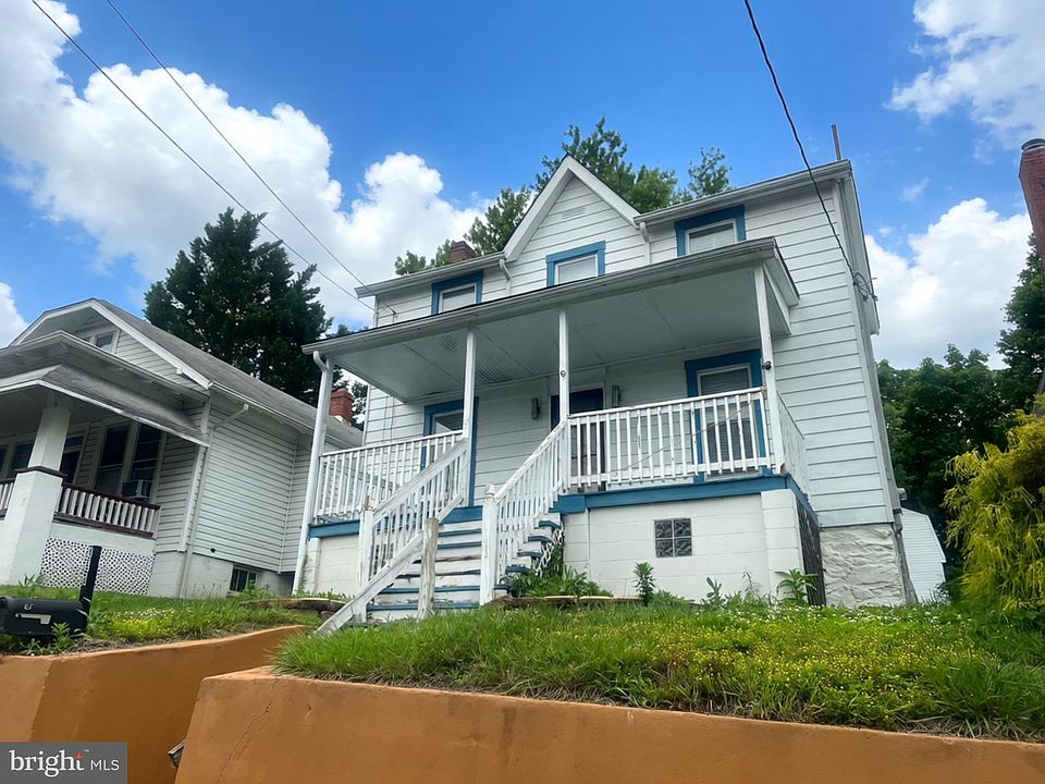 2nd image of 9 E D St