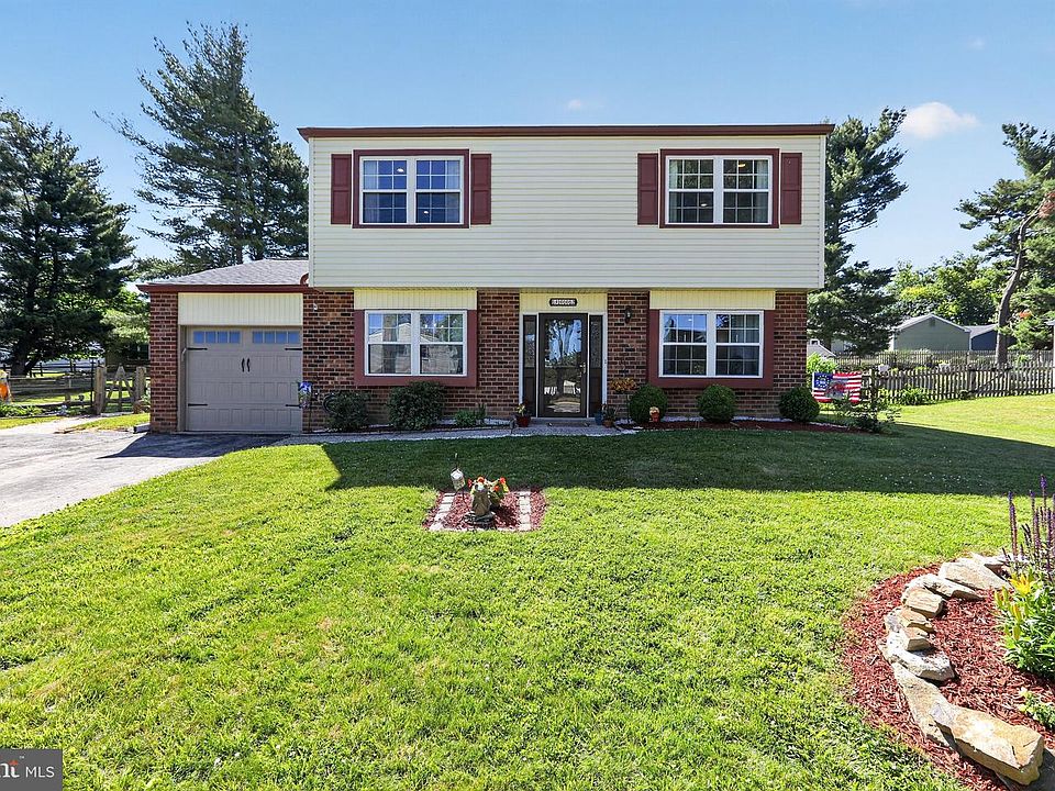 1st image of 3002 Kimberly Dr