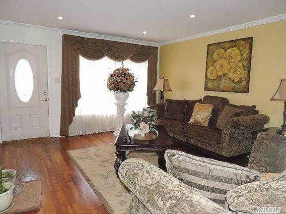 4th image of 169 Jacob St
