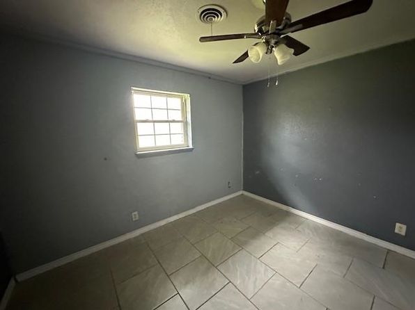 1520 Buckhorn St, Vidor, TX 77662