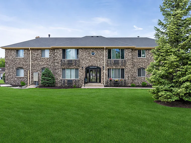 Stone Point Apartments Exterior