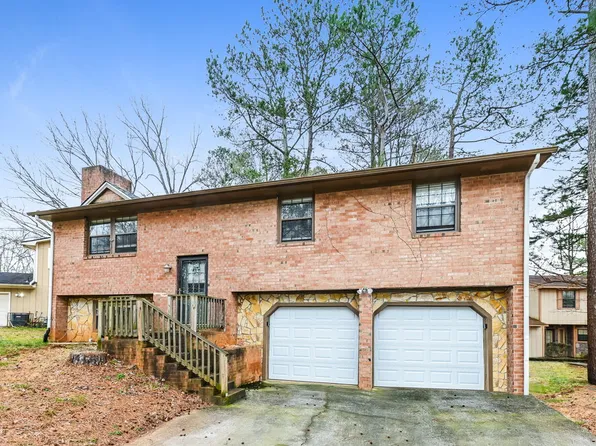 1073 Cherokee Hts, Stone Mountain, GA 30083